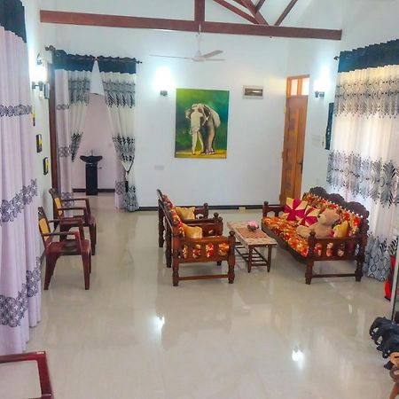 Rodrigo'S Villa & Restaurant Negombo Exterior photo