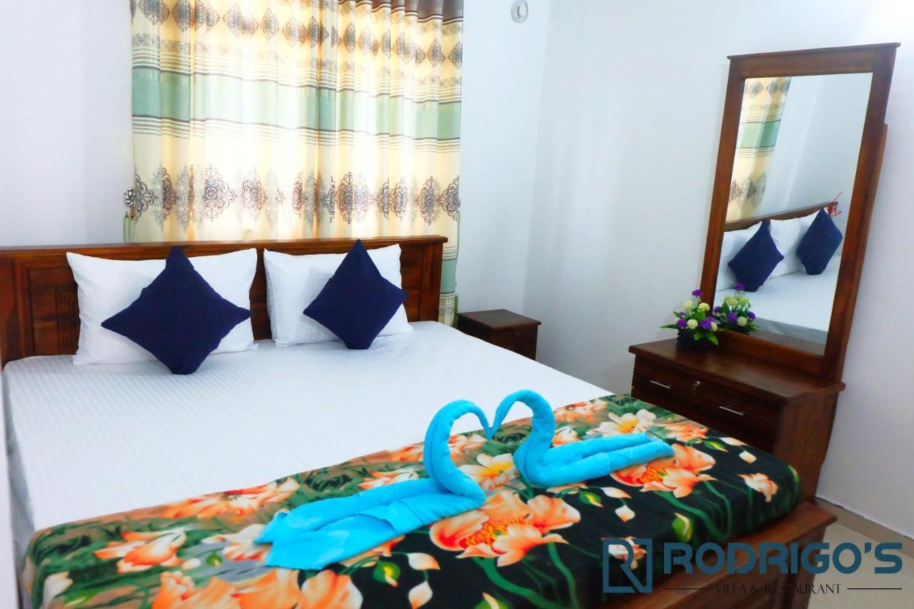 Rodrigo'S Villa & Restaurant Negombo Exterior photo